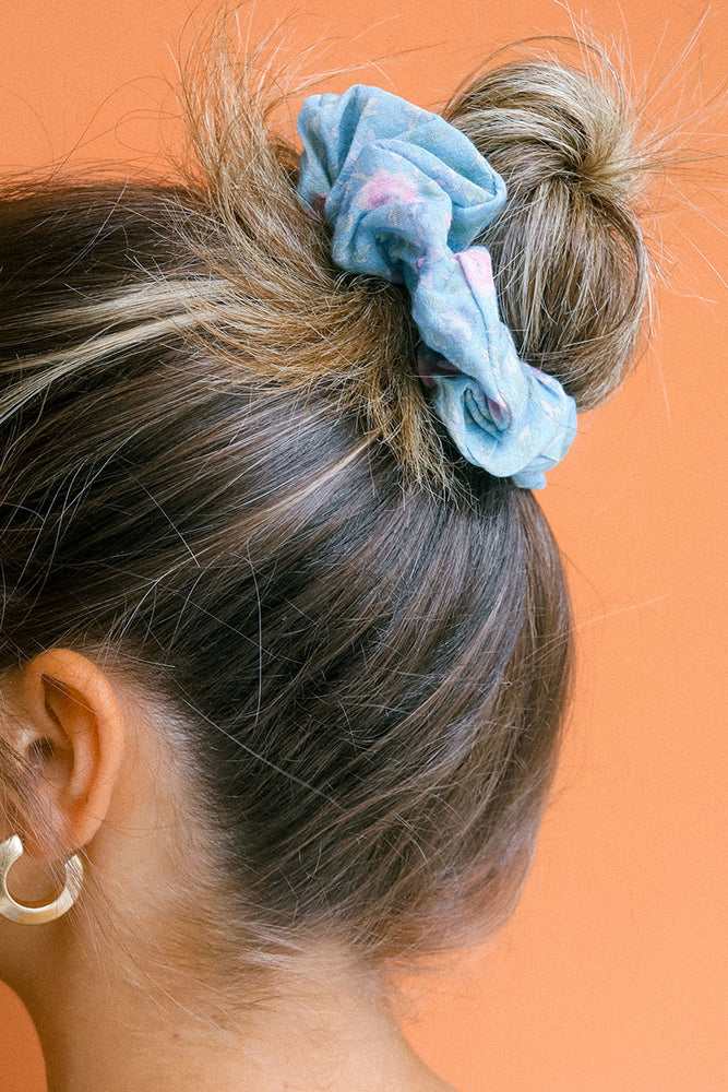 Dolly Scrunchie